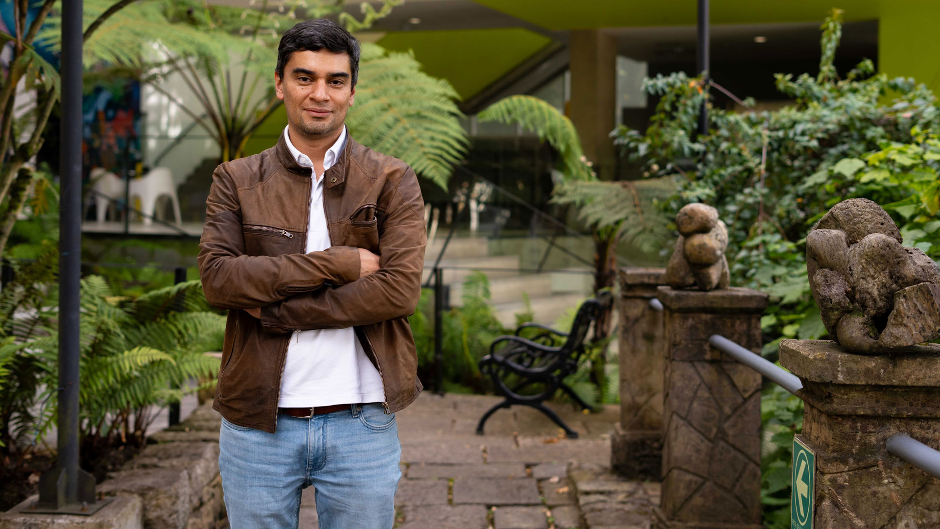 Rondy Torres, renovado como vicedecano de investigación y creación de la Facultad de Artes y Humanidades