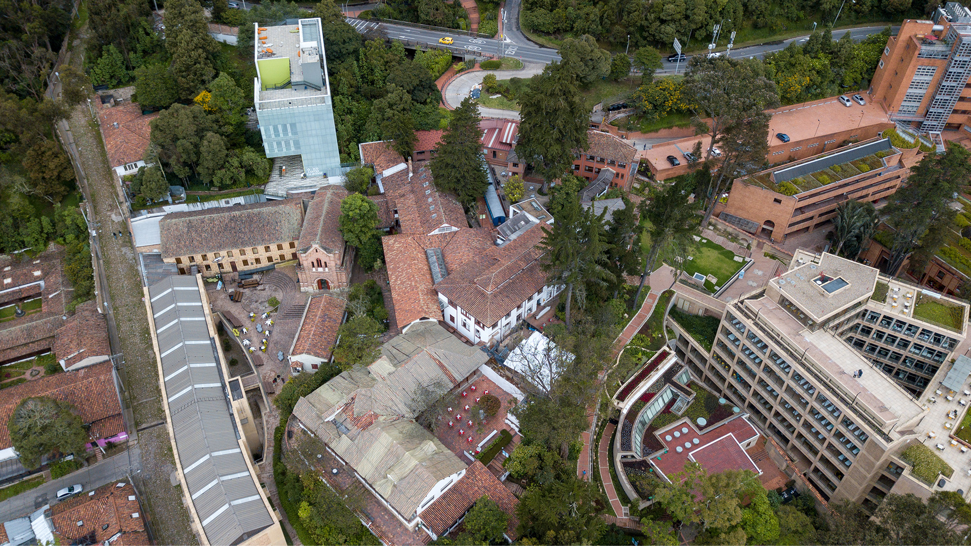 Postulaciones abiertas: decane Facultad de Artes y Humanidades